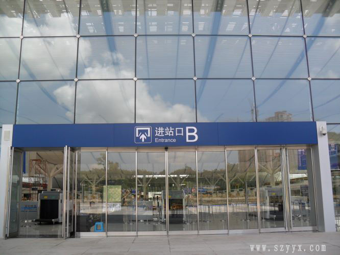 有框玻璃下载好色先生视频